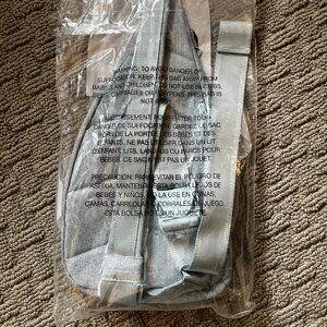 Vera Bradley Reactive Mini Sling Backpack in Navy Mint Heather - NEW with tags